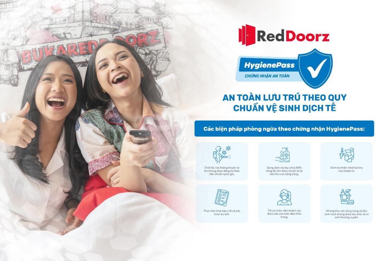 Готель Reddoorz @ Pham Ngu Lao Street 4 Хошимін Екстер'єр фото