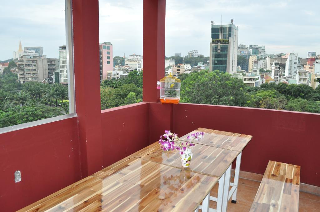 Готель Reddoorz @ Pham Ngu Lao Street 4 Хошимін Екстер'єр фото