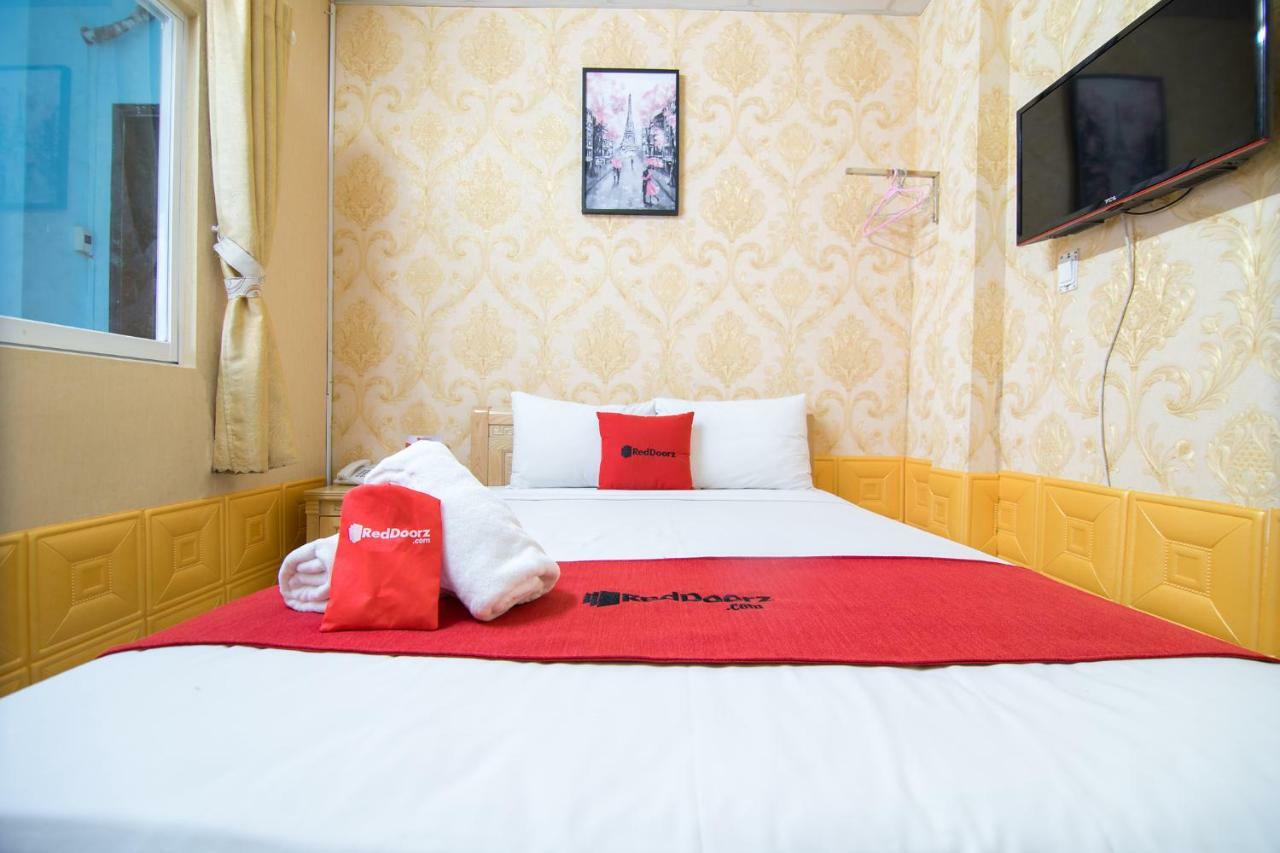 Готель Reddoorz @ Pham Ngu Lao Street 4 Хошимін Екстер'єр фото