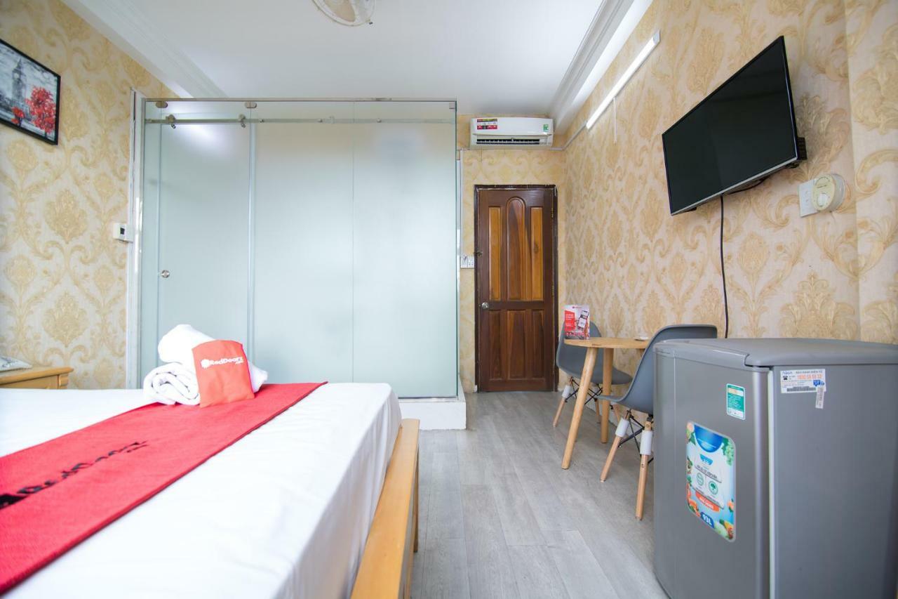 Готель Reddoorz @ Pham Ngu Lao Street 4 Хошимін Екстер'єр фото