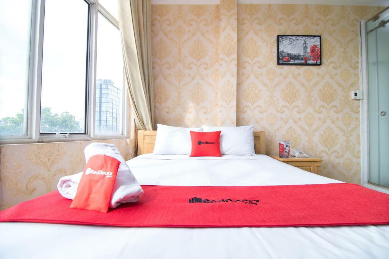 Готель Reddoorz @ Pham Ngu Lao Street 4 Хошимін Екстер'єр фото