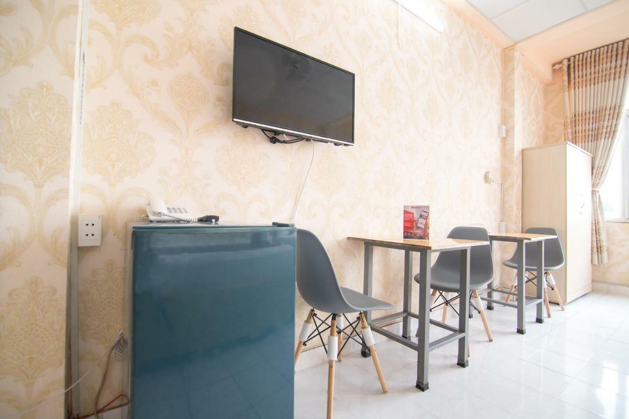 Готель Reddoorz @ Pham Ngu Lao Street 4 Хошимін Екстер'єр фото