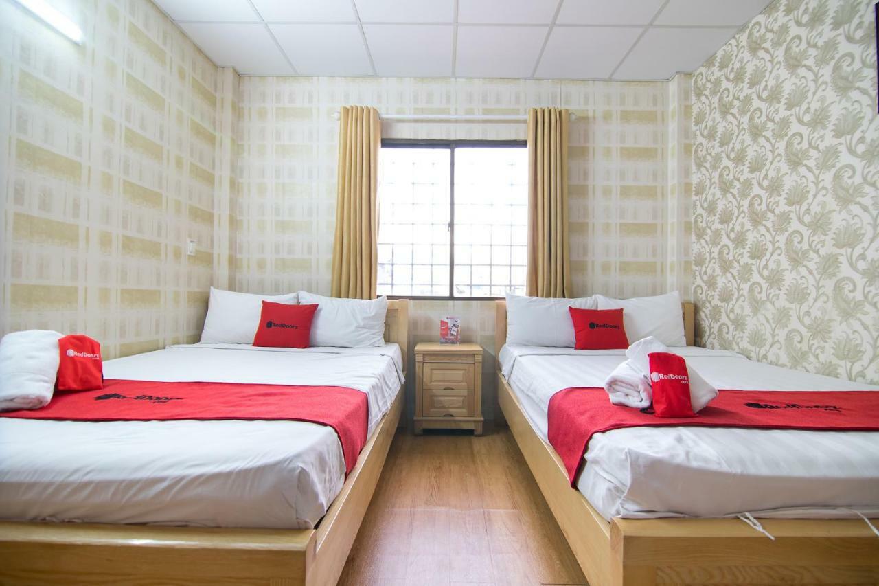 Готель Reddoorz @ Pham Ngu Lao Street 4 Хошимін Екстер'єр фото