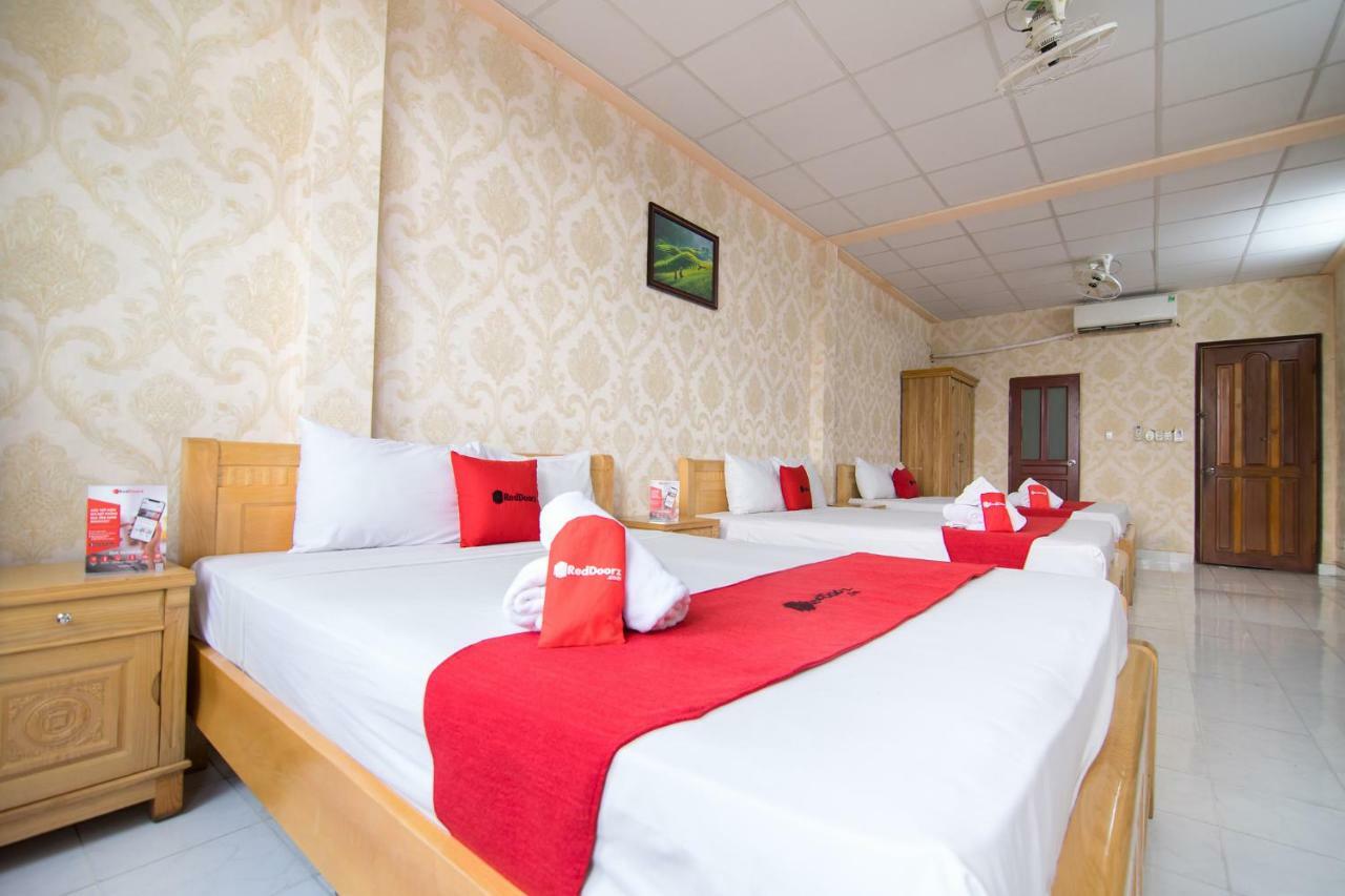 Готель Reddoorz @ Pham Ngu Lao Street 4 Хошимін Екстер'єр фото