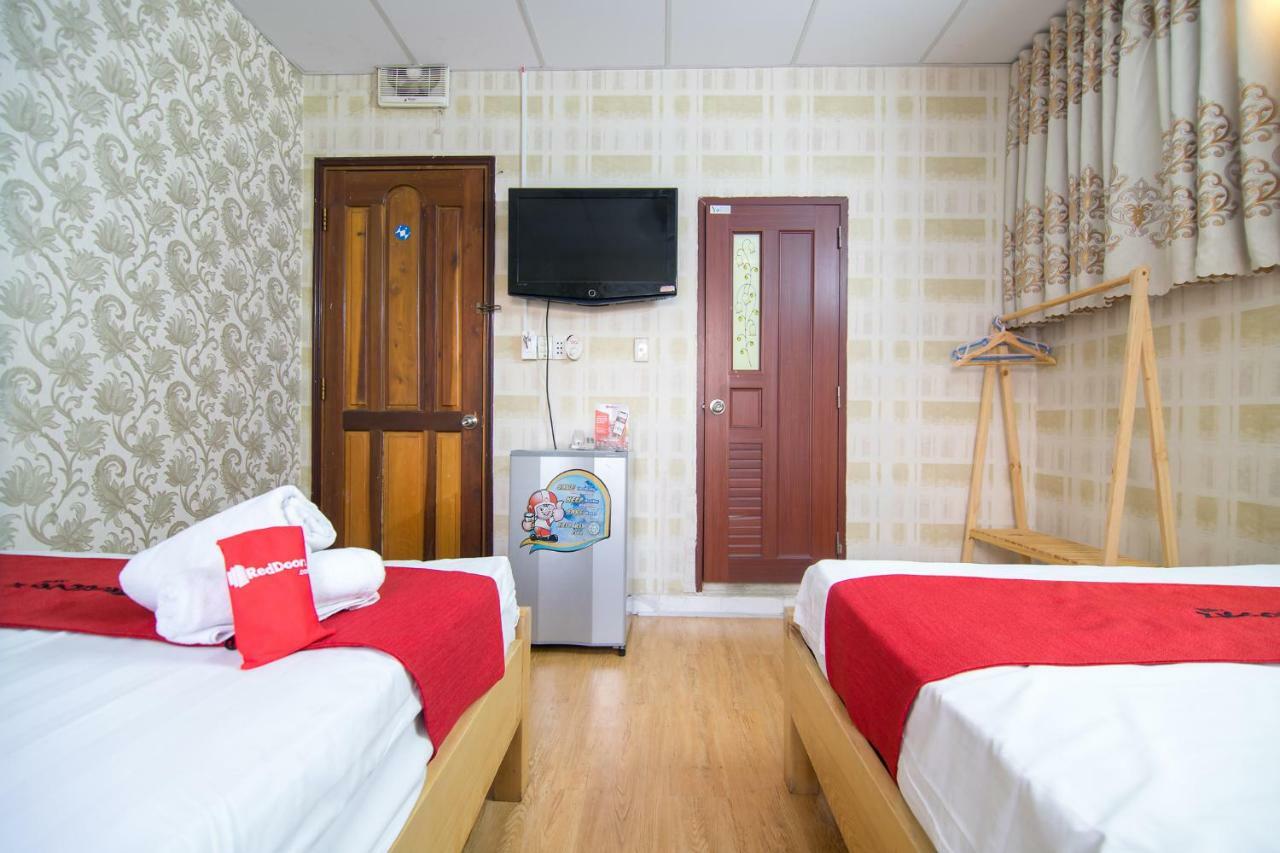 Готель Reddoorz @ Pham Ngu Lao Street 4 Хошимін Екстер'єр фото