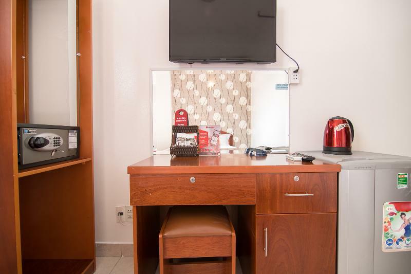 Готель Reddoorz @ Pham Ngu Lao Street 4 Хошимін Екстер'єр фото