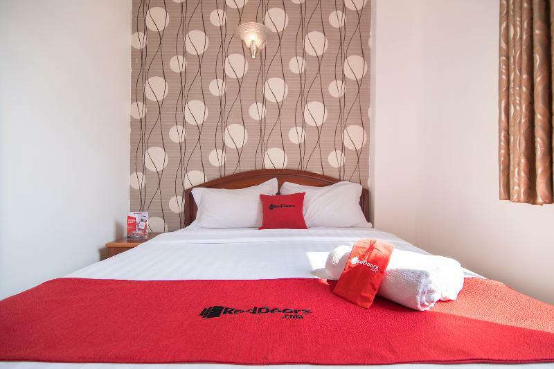 Готель Reddoorz @ Pham Ngu Lao Street 4 Хошимін Екстер'єр фото