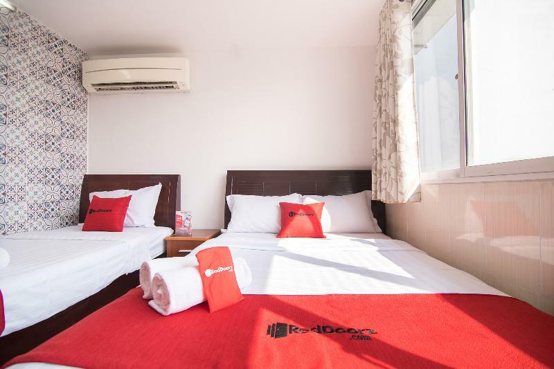 Готель Reddoorz @ Pham Ngu Lao Street 4 Хошимін Екстер'єр фото